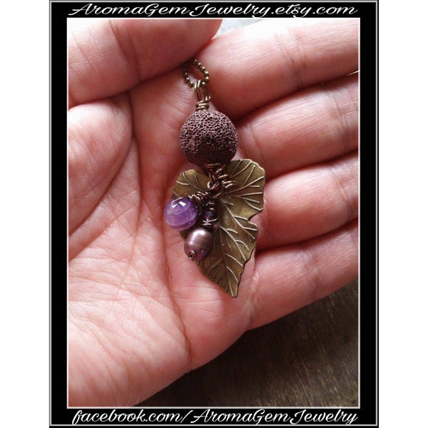 Essential oil diffuser necklace - Amethyst, cultured pearl -leaf