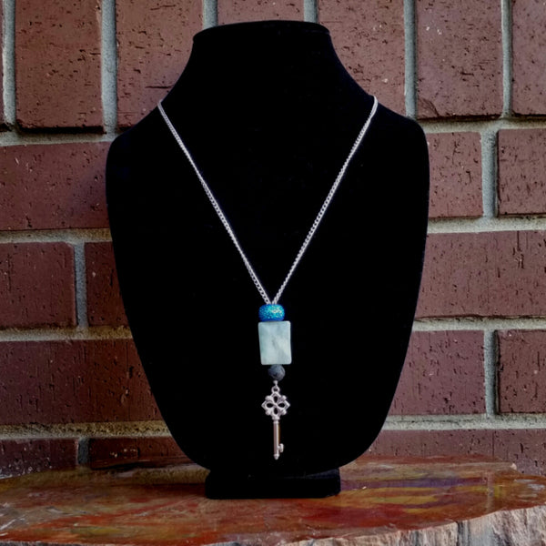 Essential oil diffuser necklace - flourite