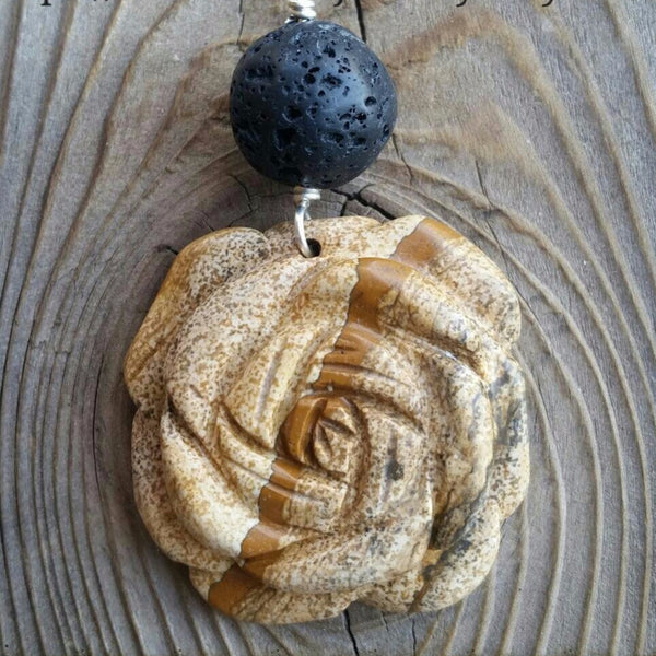 Essential oil diffuser necklace  - agate - flower