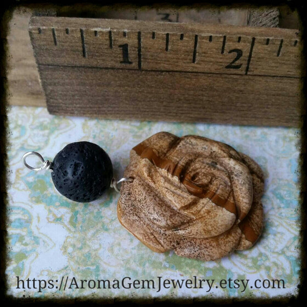 Essential oil diffuser necklace  - agate - flower