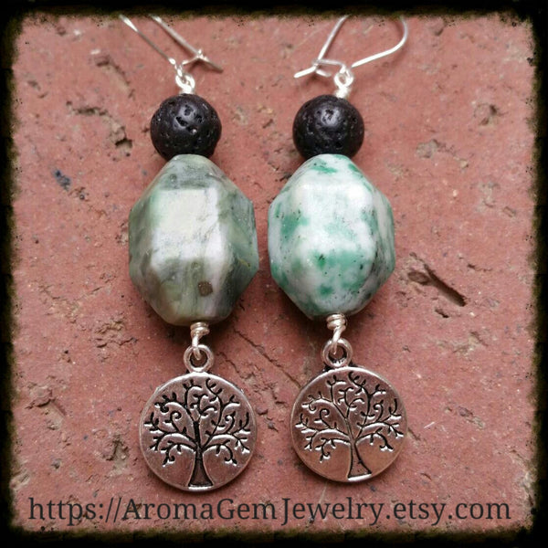 Essential oil diffuser earrings - green Ching Hai Jade - Tree of Life