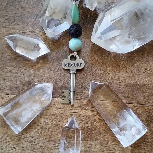 Essential oil diffuser necklace - Skeleton key  - memory
