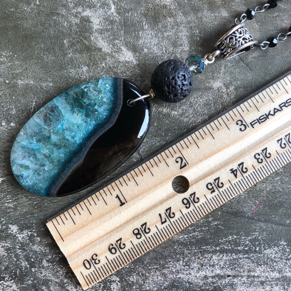 Essential oil diffuser necklace - aqua blue/black agate