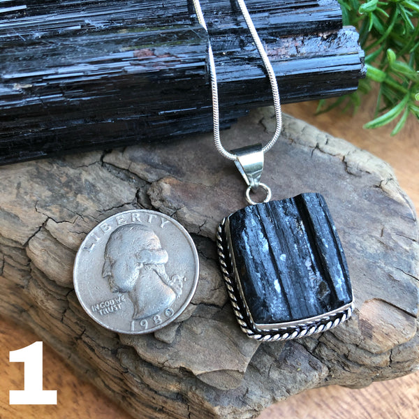Black Tourmaline pendant necklace (Protection)