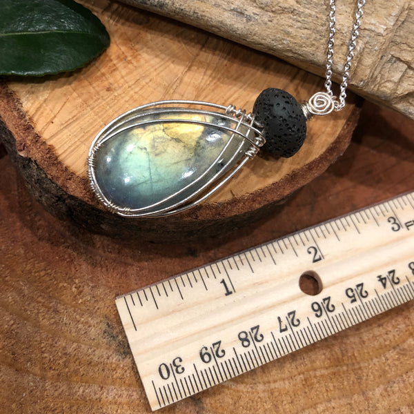 Essential oil diffuser necklace - Labradorite