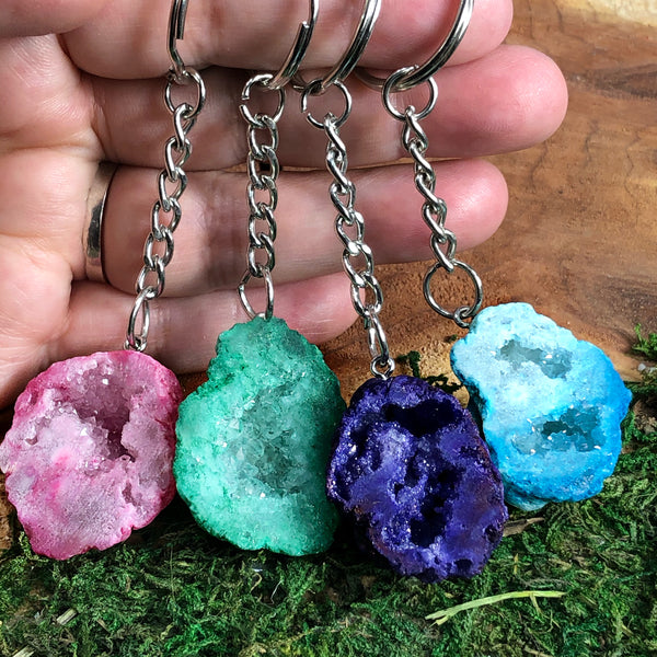 Druzy geode keychain (dyed)