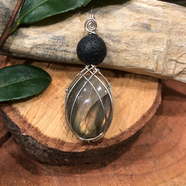 Essential oil diffuser necklace - Labradorite