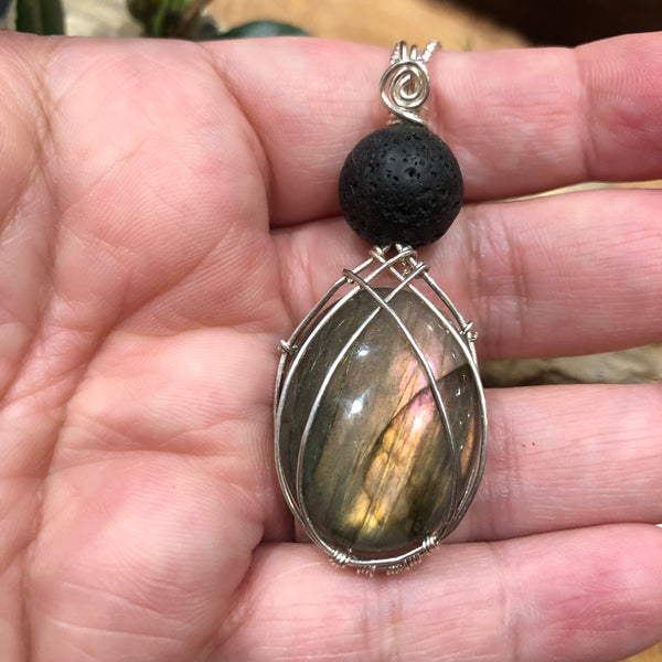 Essential oil diffuser necklace - Labradorite