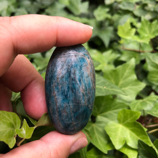 Apatite Palm Stones