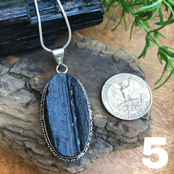 Black Tourmaline pendant necklace (Protection)