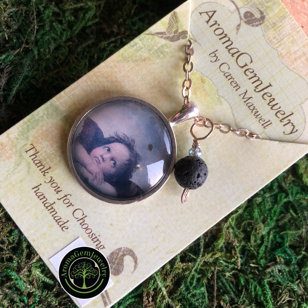Essential oil diffuser necklace - cupid