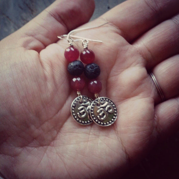 Essential oil diffuser earrings - Om - energized fuscia