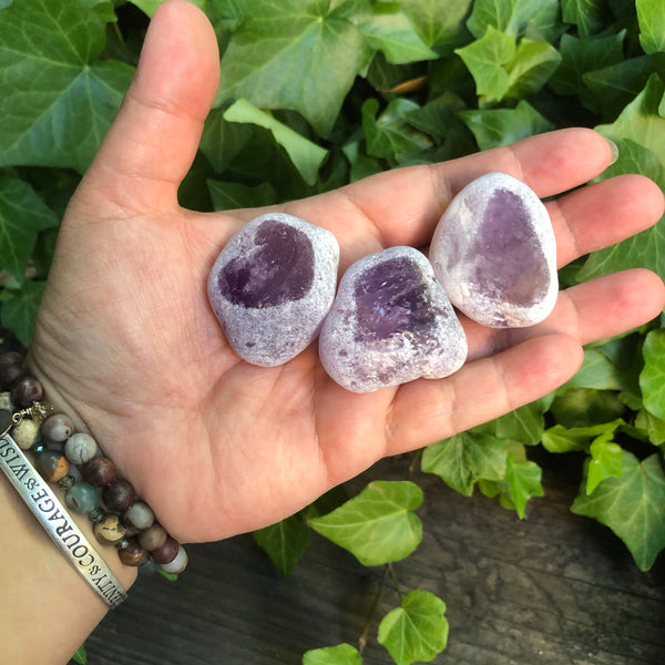 Amethyst Emma Egg