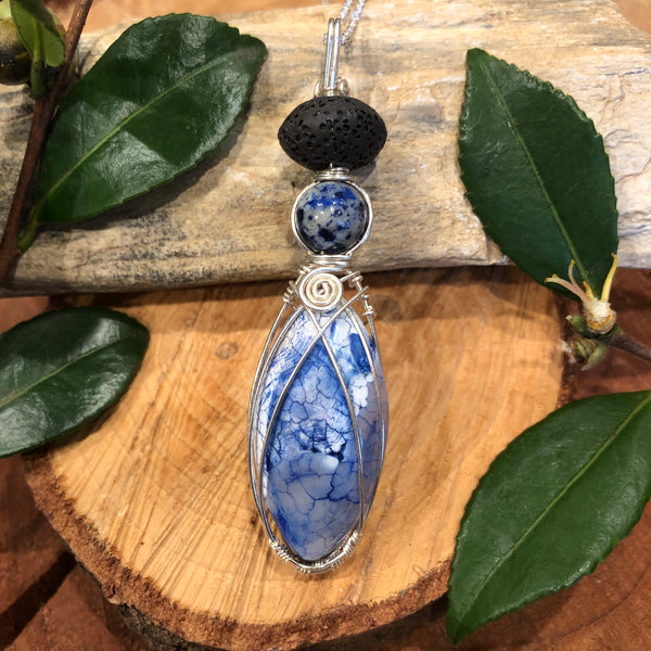 Essential oil diffuser necklace -agate / sodalite