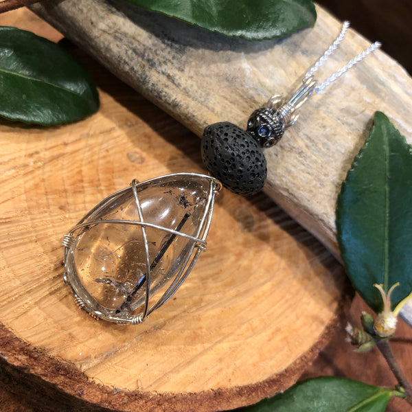Essential oil diffuser necklace - Tourmalinated quartz