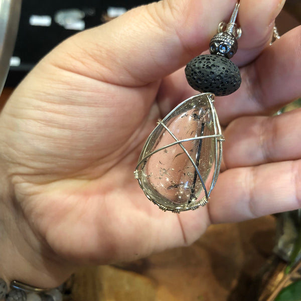 Essential oil diffuser necklace - Tourmalinated quartz