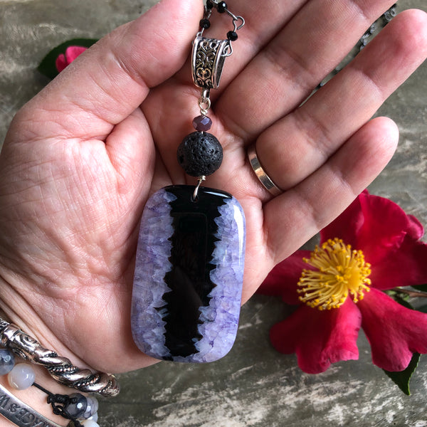 Essential oil diffuser necklace - purple/black agate heart