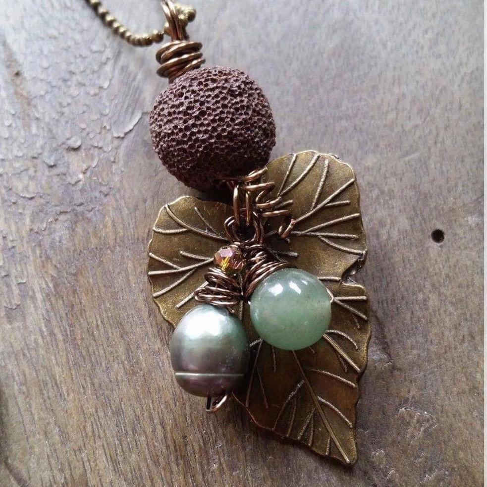 Essential oil diffuser necklace - cultured pearl-Ocean Turquoise sand dollar