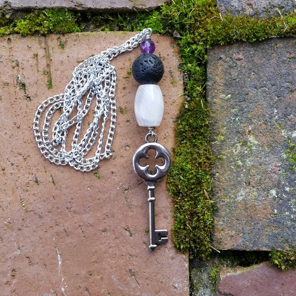 Essential oil diffuser chain necklace - rose quartz