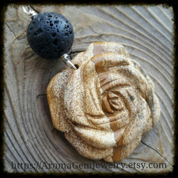 Essential oil diffuser necklace  - agate - flower