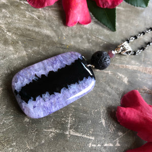Essential oil diffuser necklace - purple/black agate heart