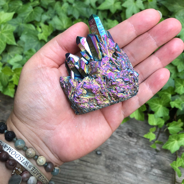 Titanium aura rainbow Quartz (3 inch)