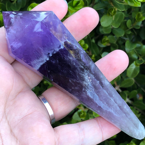 Amethyst Wand (Protection, Intuition, Sobriety, Calm)